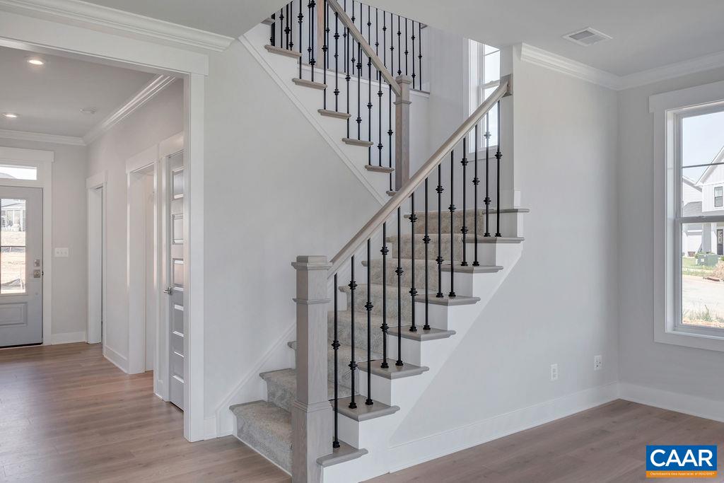 1012 BARKLEY CT