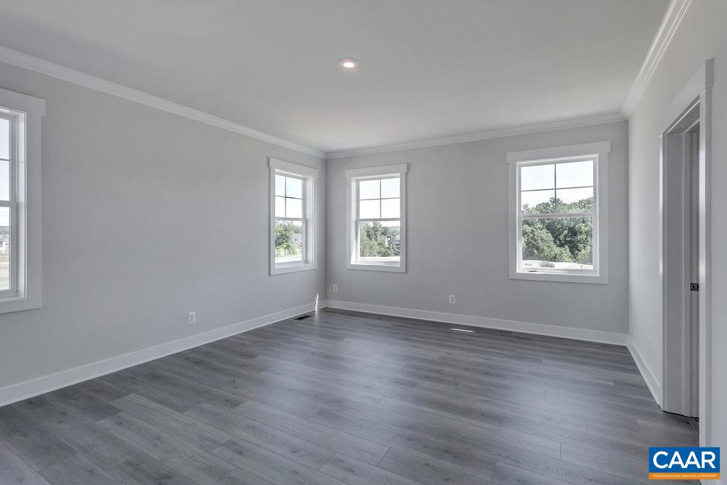 1012 BARKLEY CT
