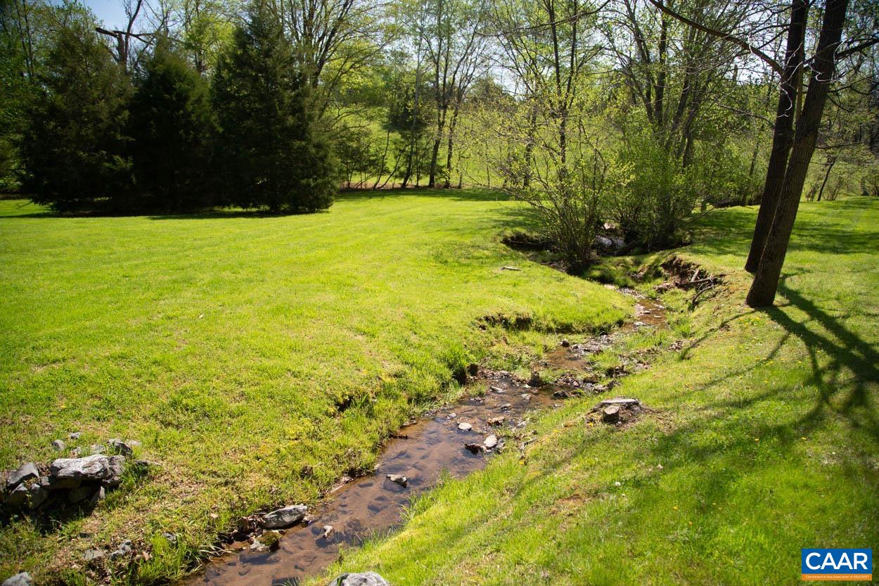 818 ENNIS MOUNTAIN RD