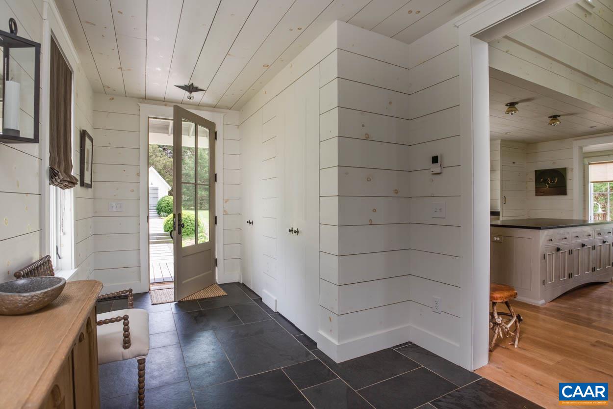 818 ENNIS MOUNTAIN RD