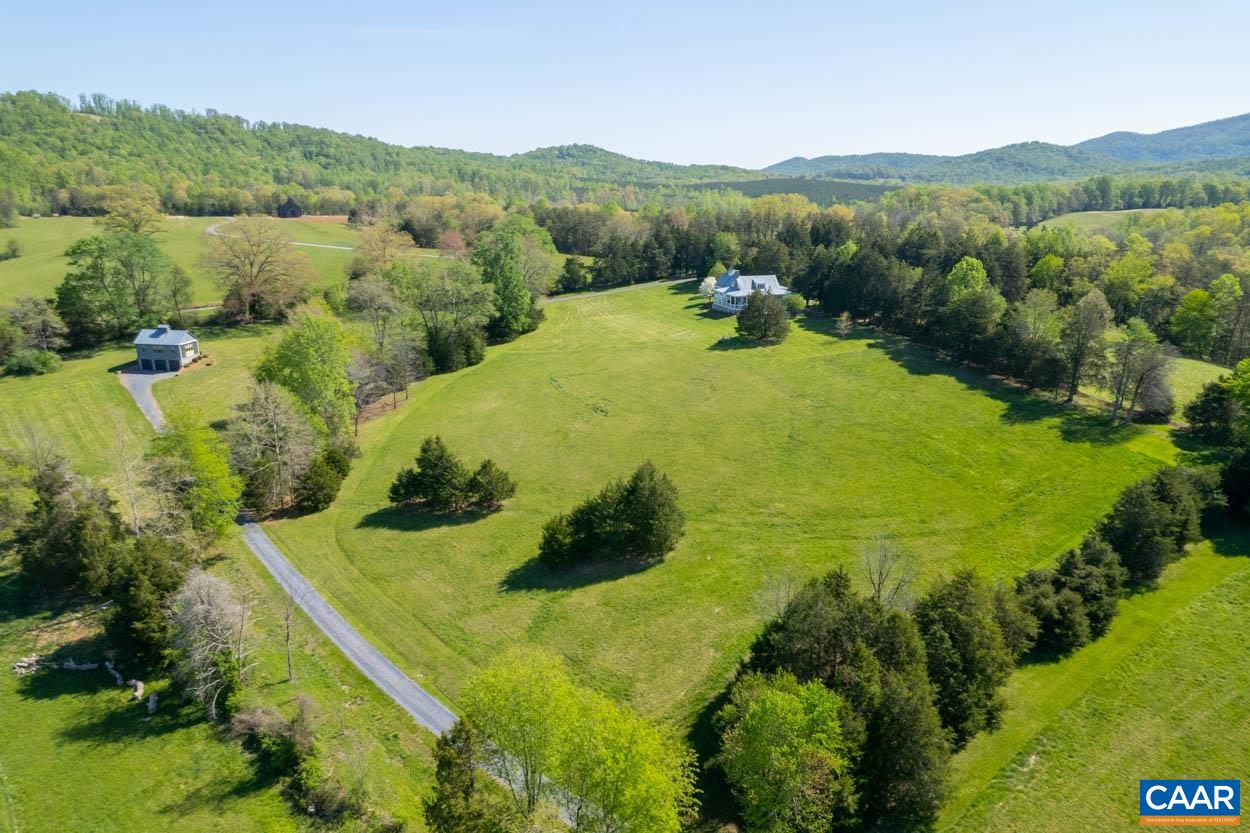 818 ENNIS MOUNTAIN RD