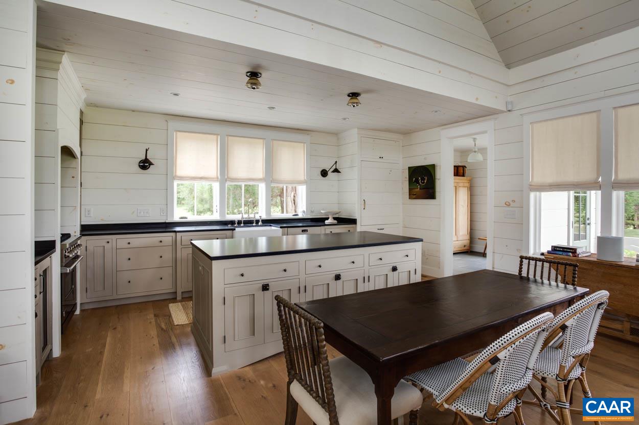 818 ENNIS MOUNTAIN RD