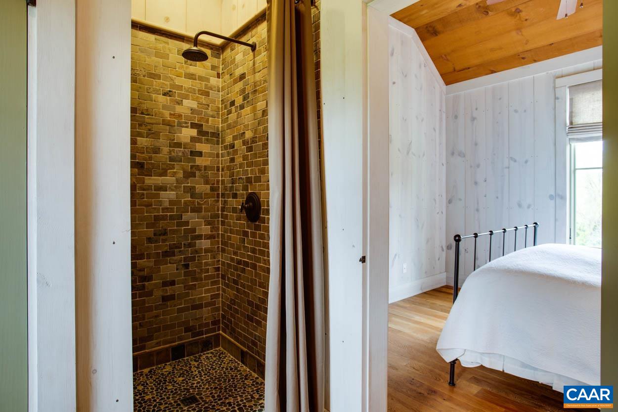 818 ENNIS MOUNTAIN RD