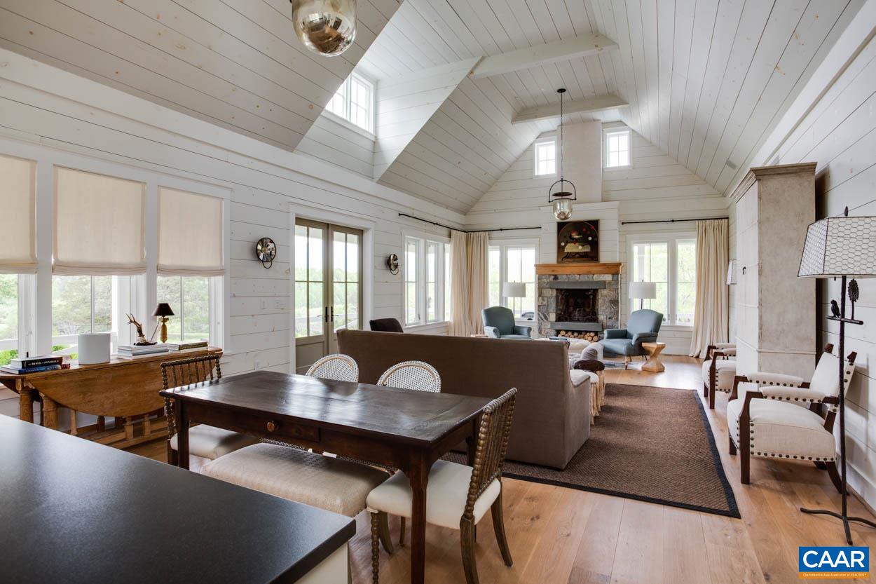 818 ENNIS MOUNTAIN RD