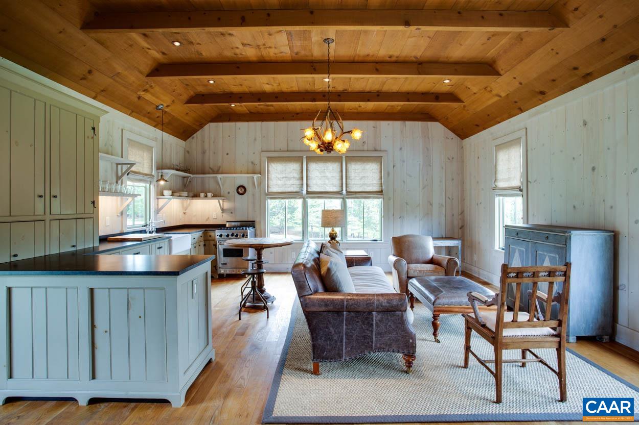 818 ENNIS MOUNTAIN RD