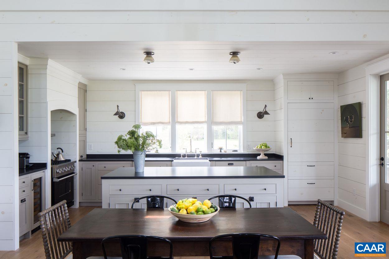 818 ENNIS MOUNTAIN RD