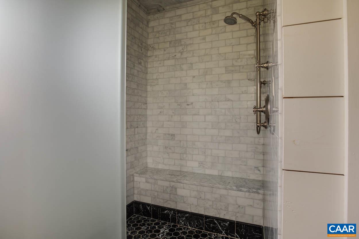 818 ENNIS MOUNTAIN RD