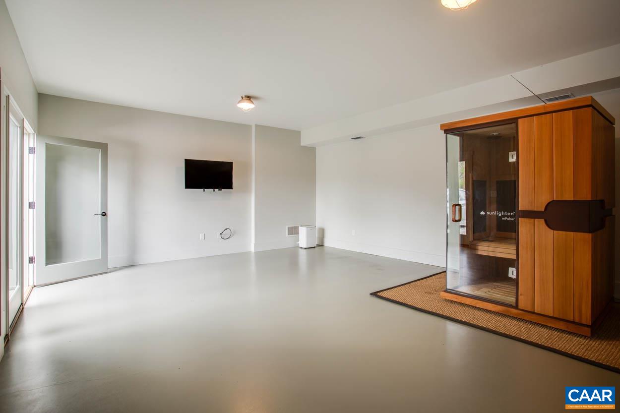 818 ENNIS MOUNTAIN RD