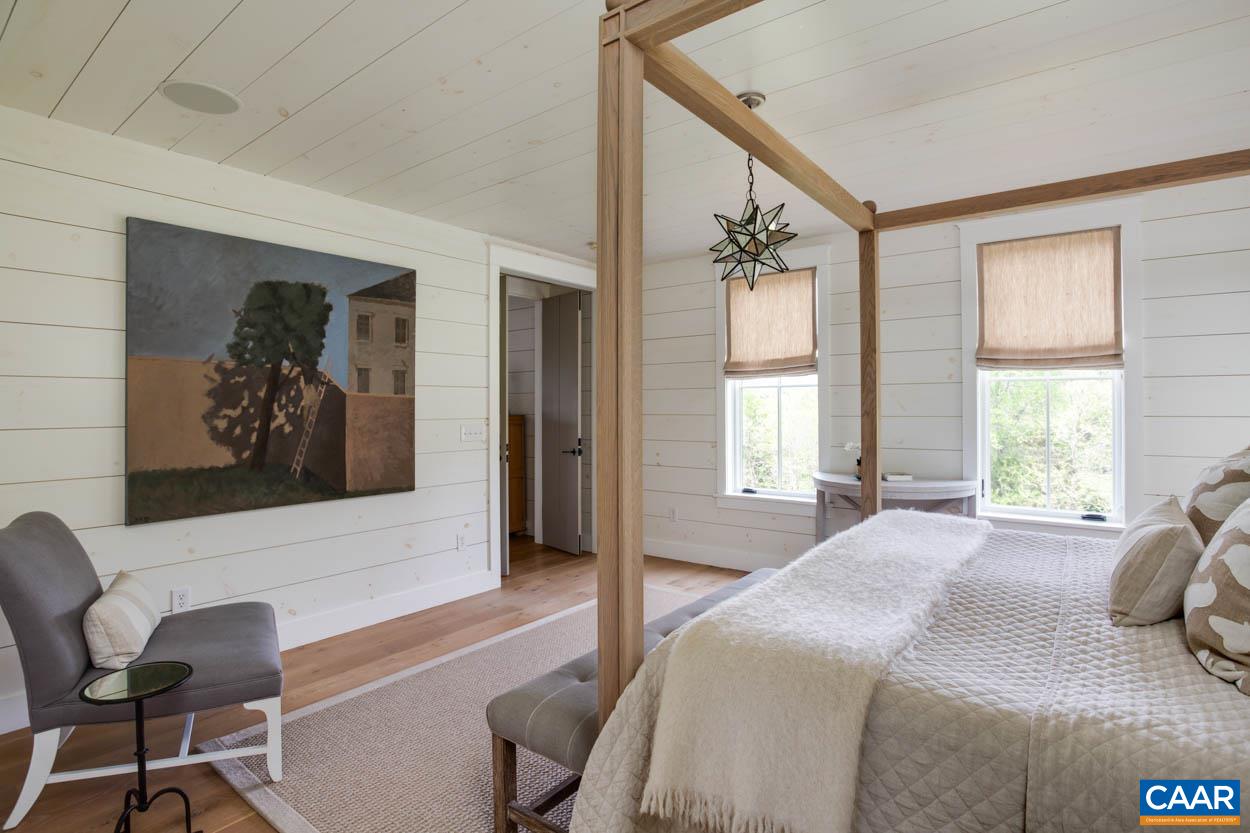 818 ENNIS MOUNTAIN RD