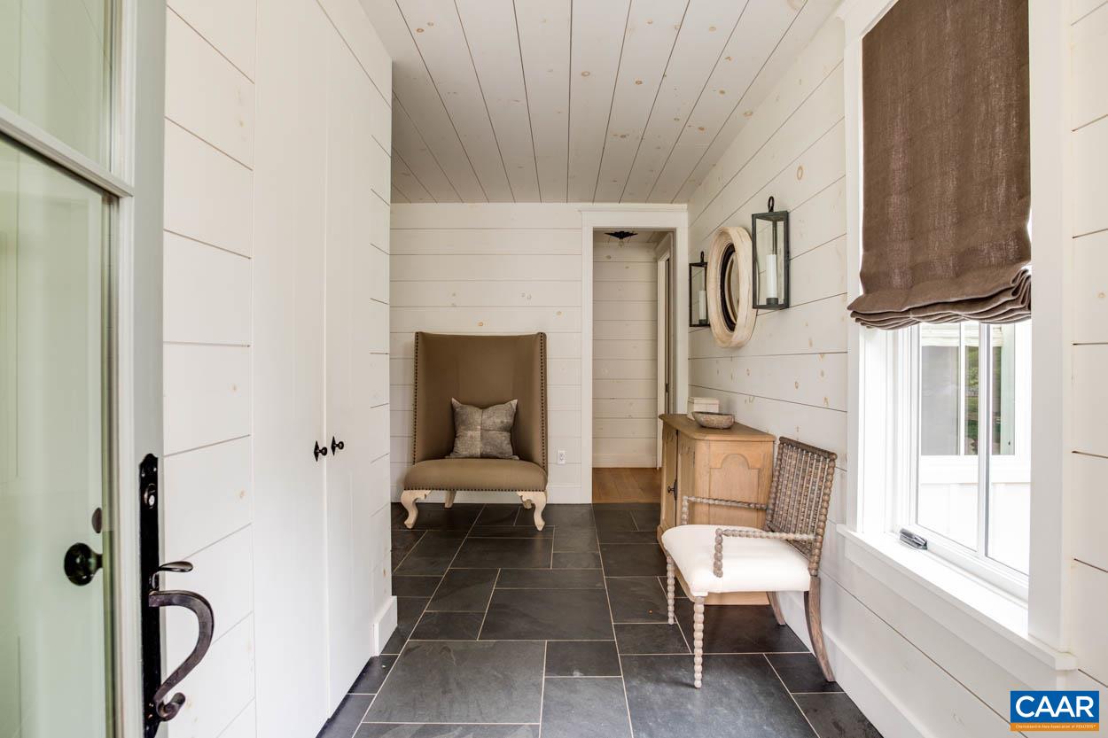 818 ENNIS MOUNTAIN RD