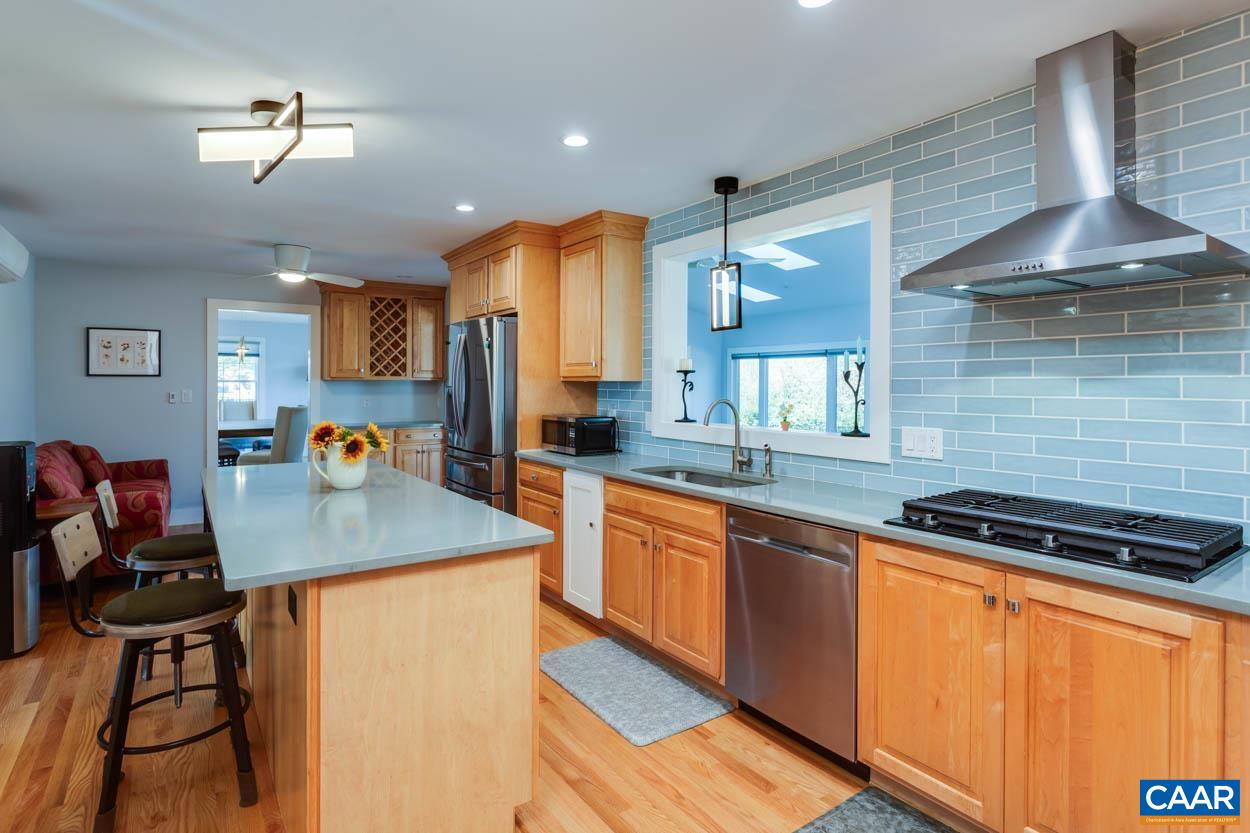 814 WOODLANDS RD