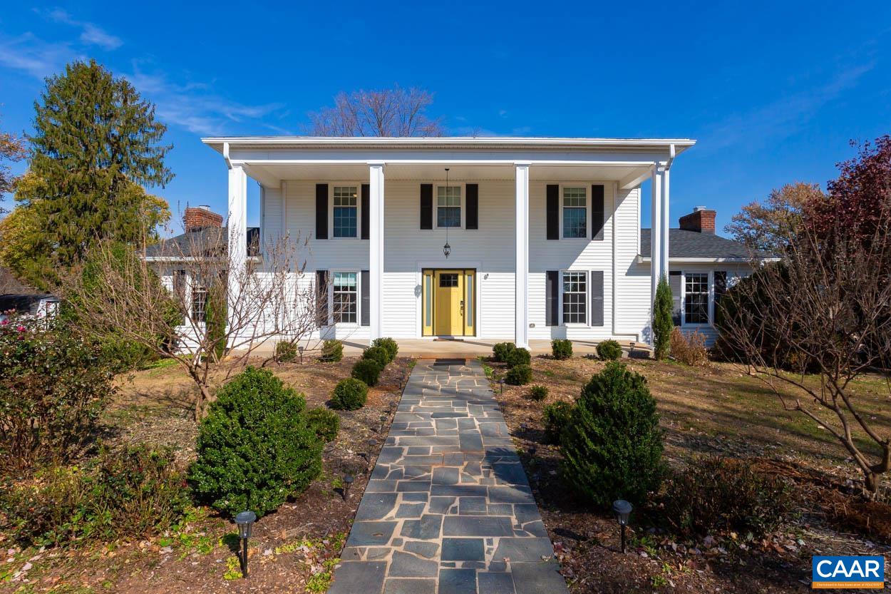 814 WOODLANDS RD