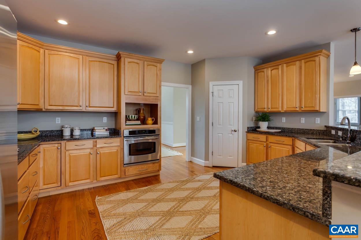 4245 WOODTHRUSH LN