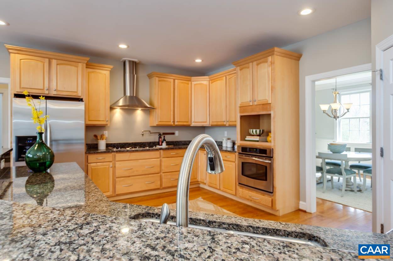 4245 WOODTHRUSH LN