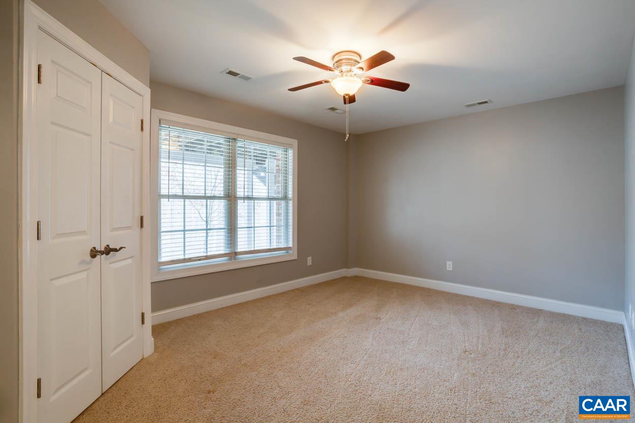 4245 WOODTHRUSH LN