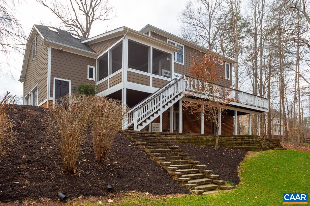 4245 WOODTHRUSH LN