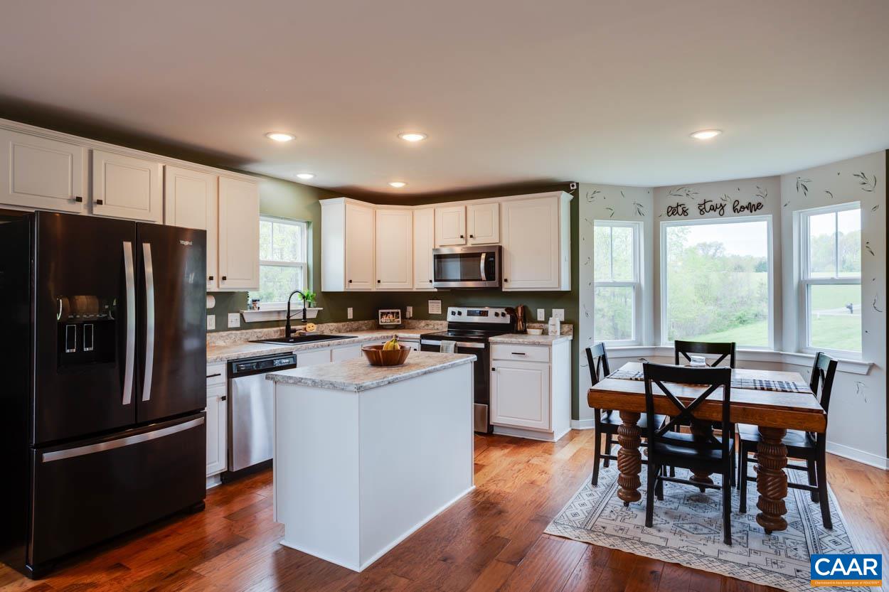 1090 BRIERY FARM RD