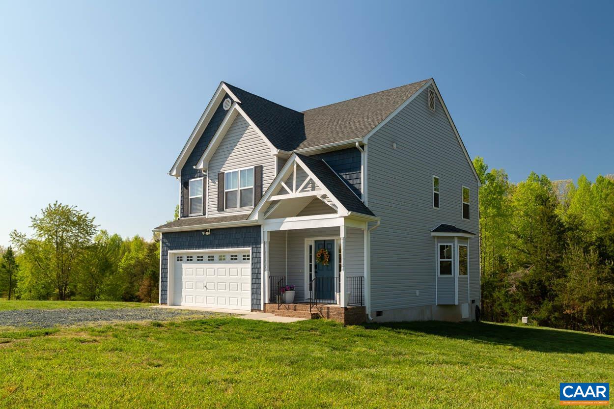 1090 BRIERY FARM RD