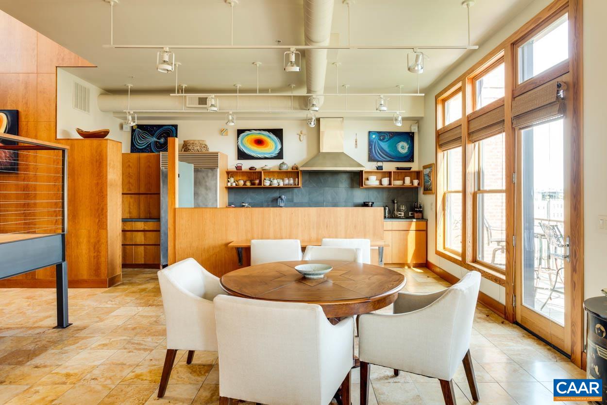200 DOUGLAS AVE Unit: 3B