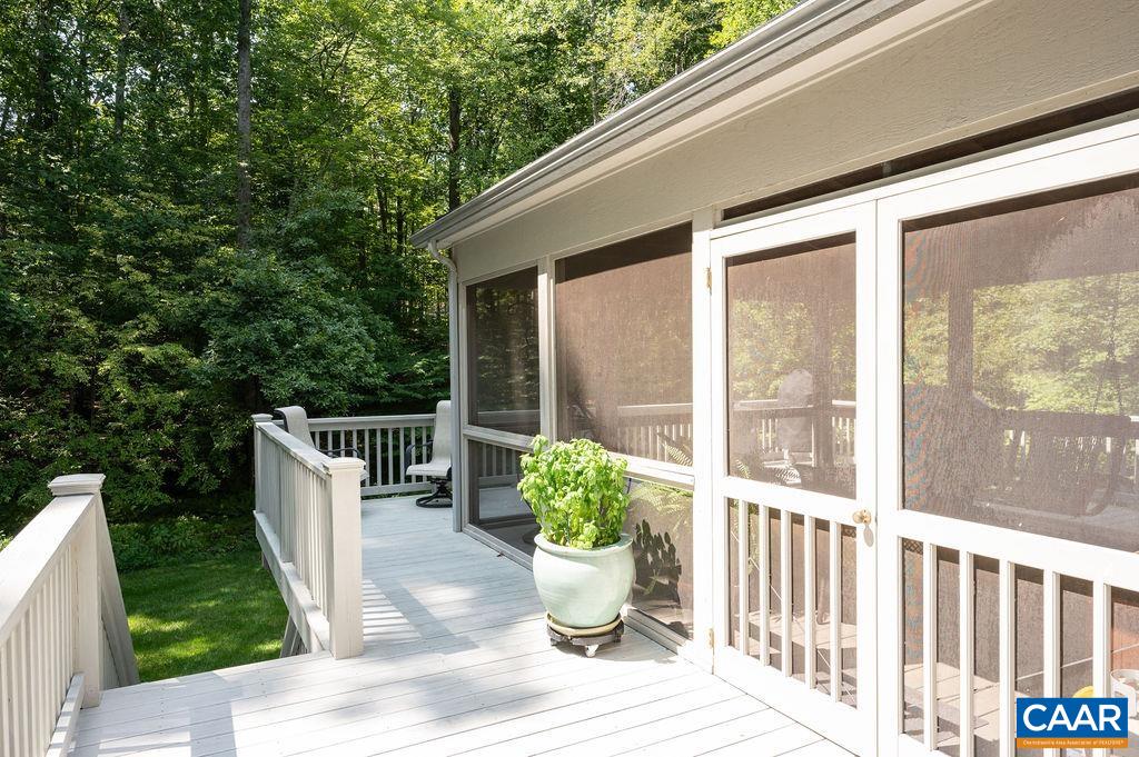 2110 WHIPPOORWILL RD