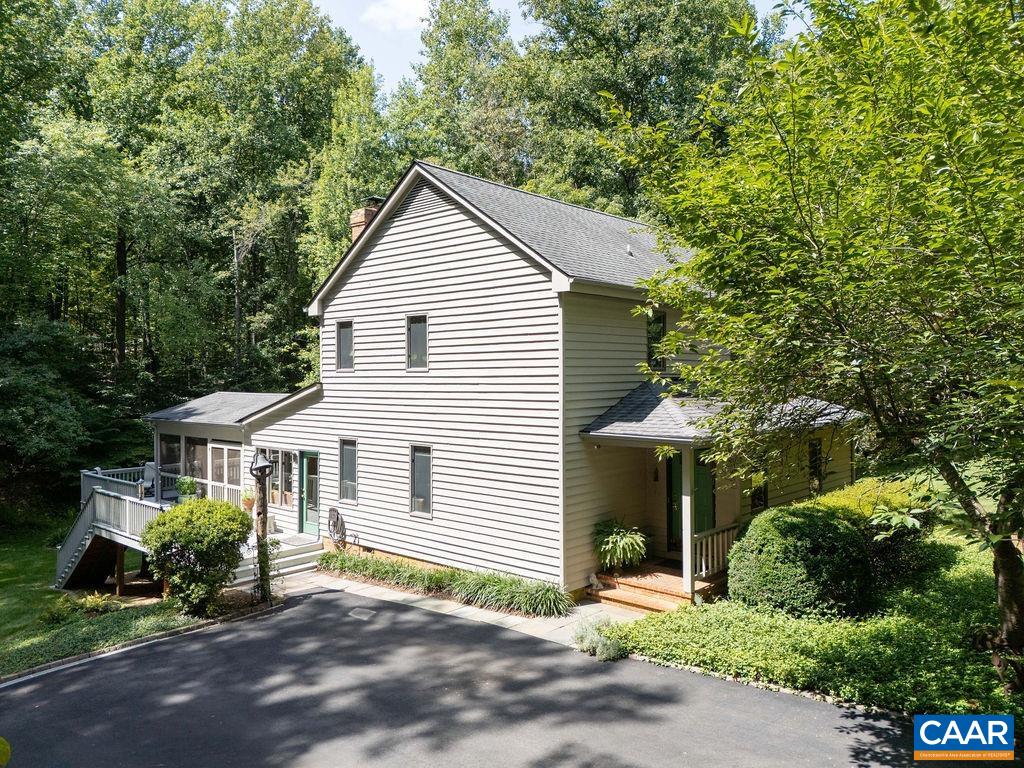2110 WHIPPOORWILL RD