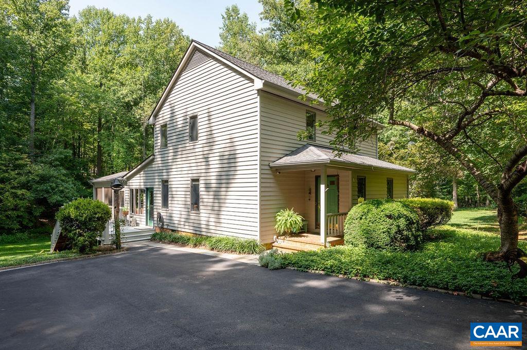 2110 WHIPPOORWILL RD