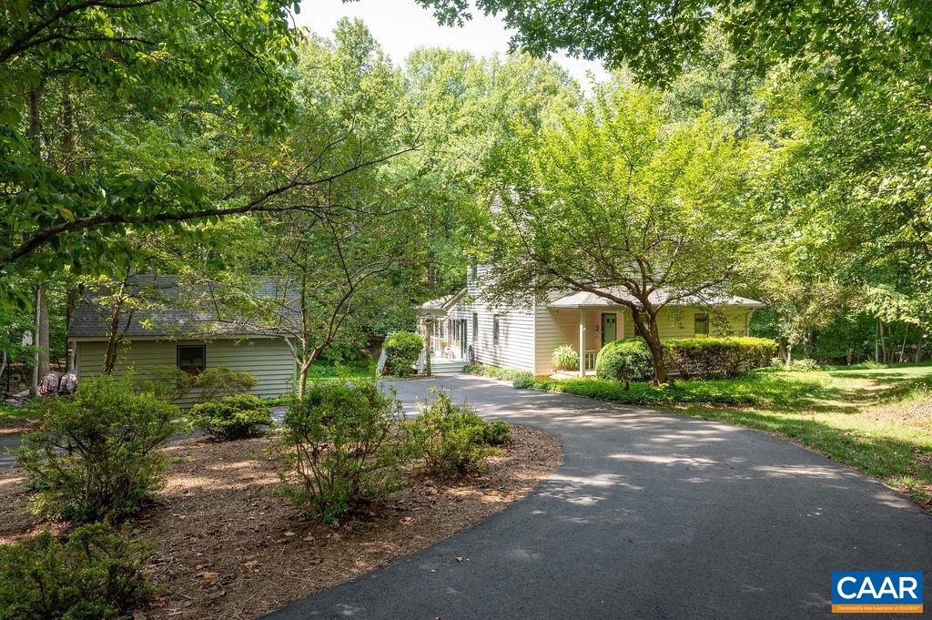 2110 WHIPPOORWILL RD