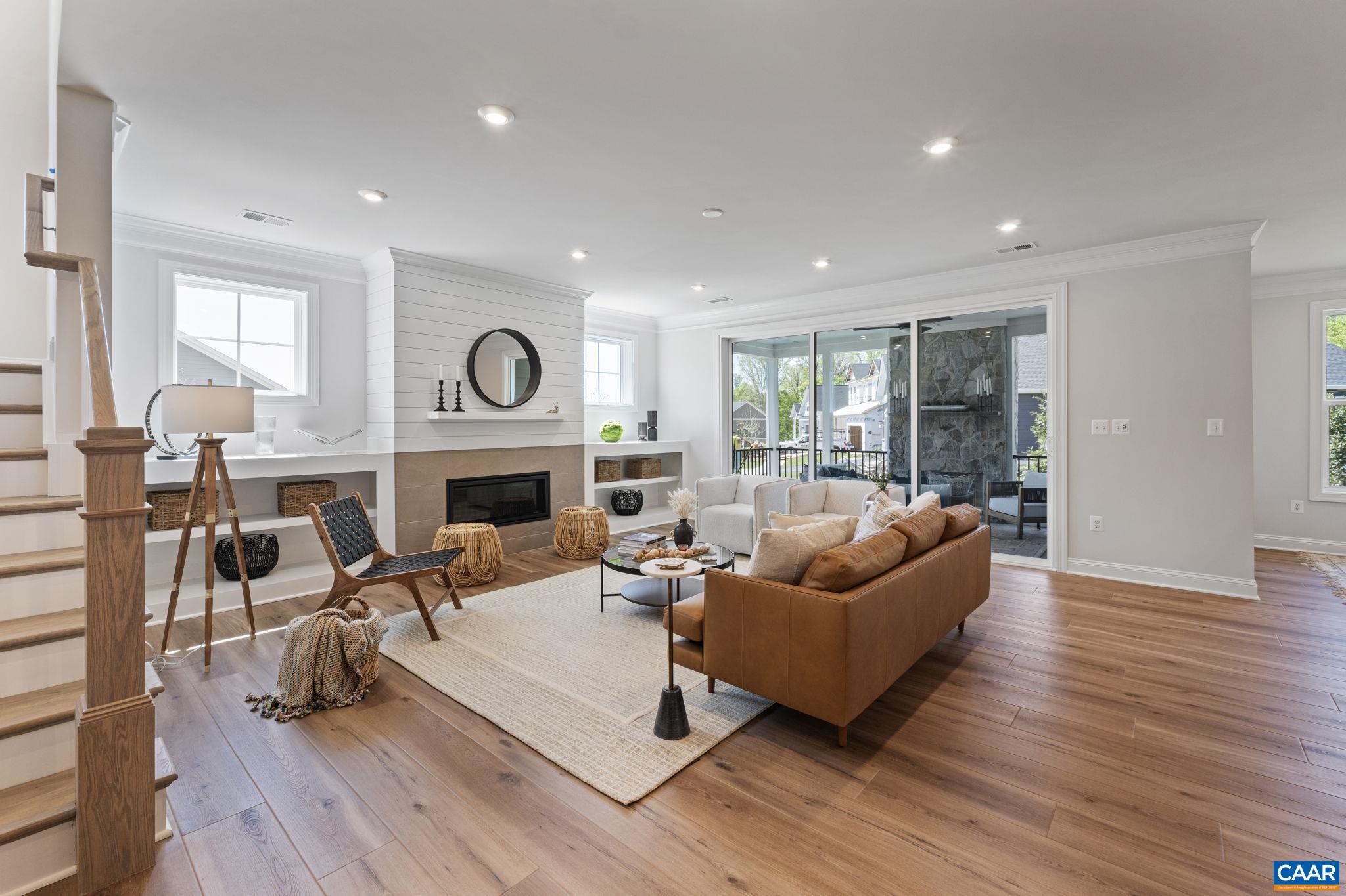 1298 FARROW DR