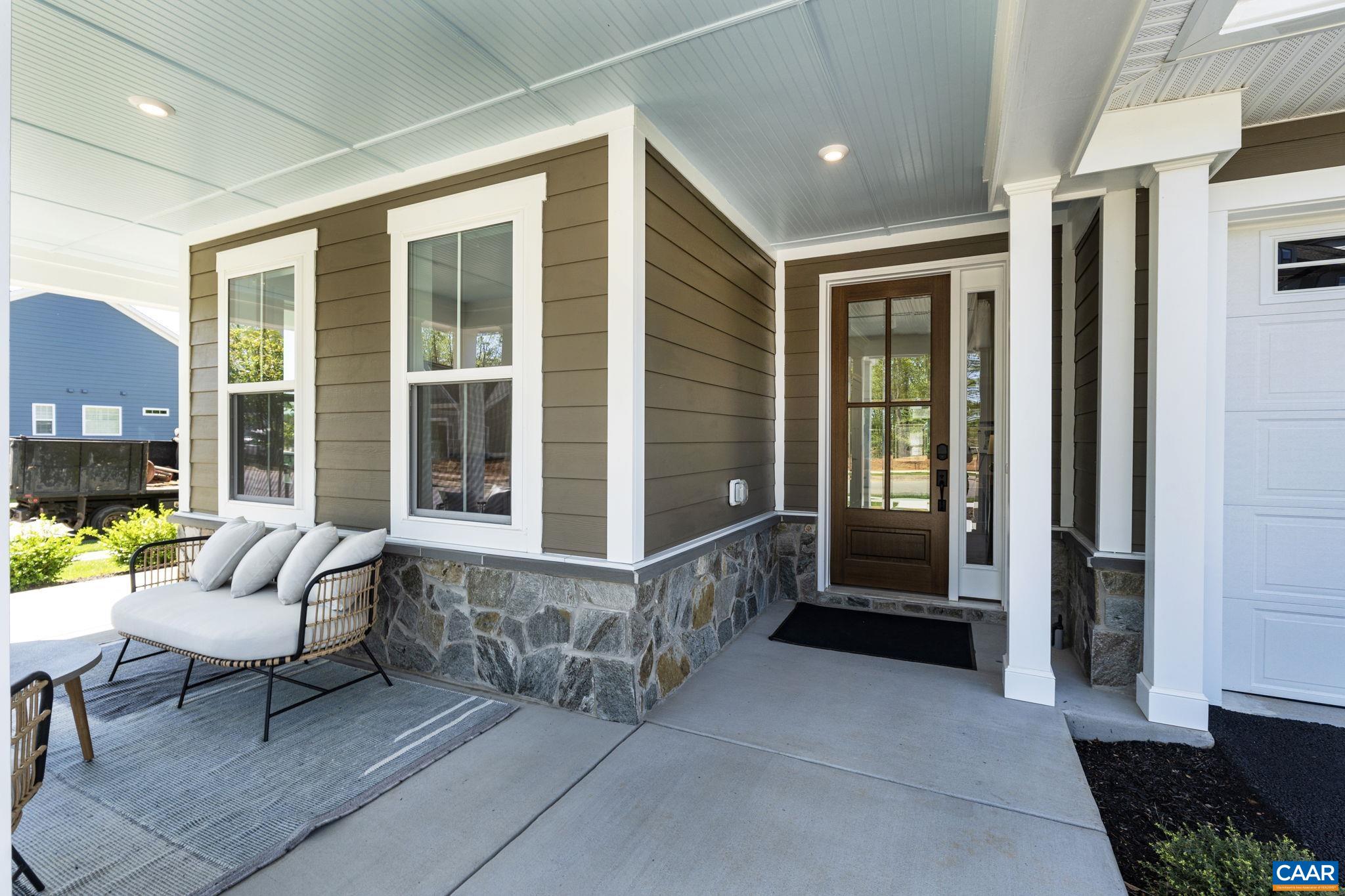 1298 FARROW DR