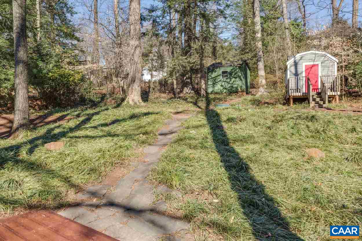 1433 GENTRY LN