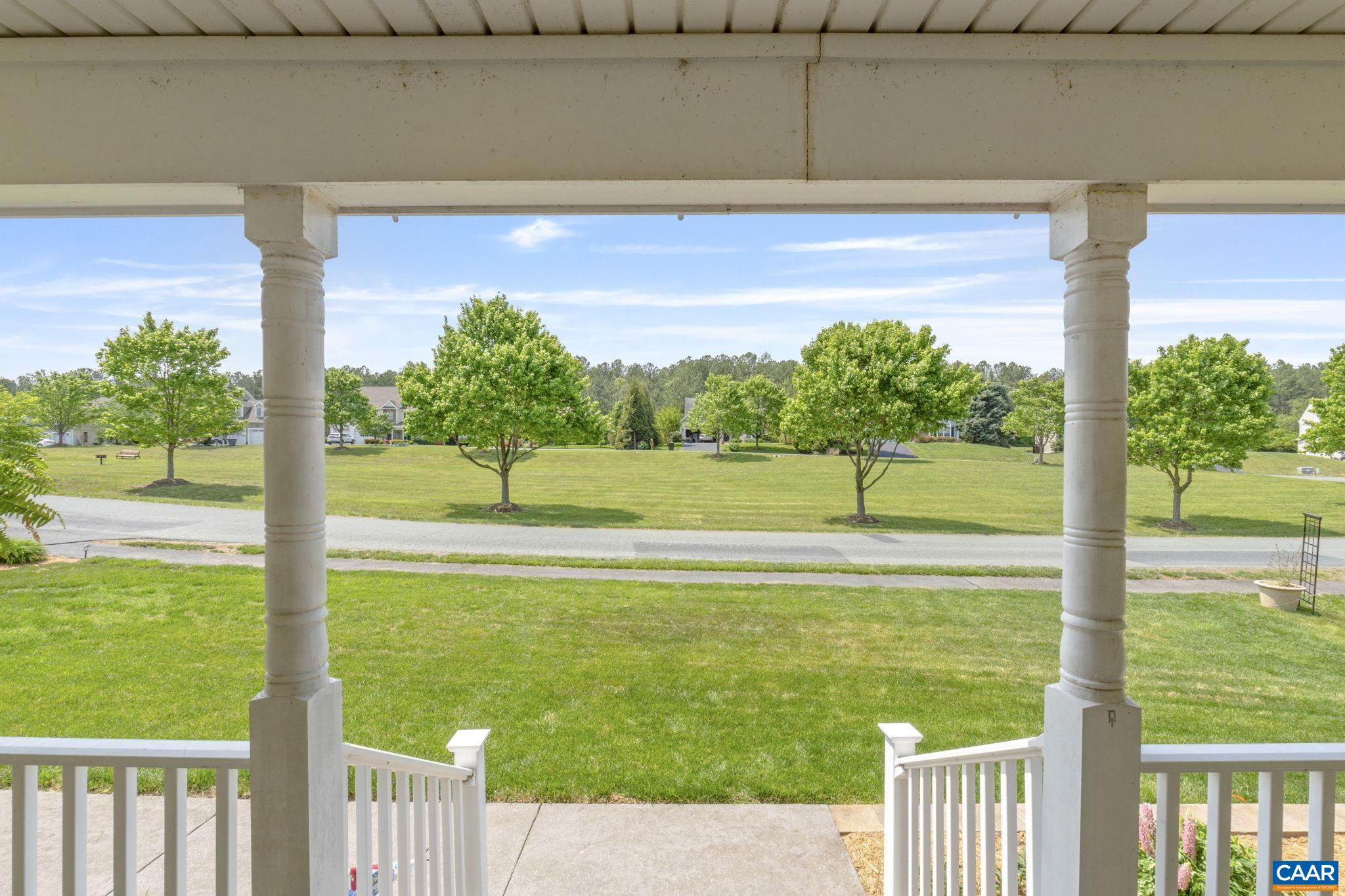 504 GLEN CIR