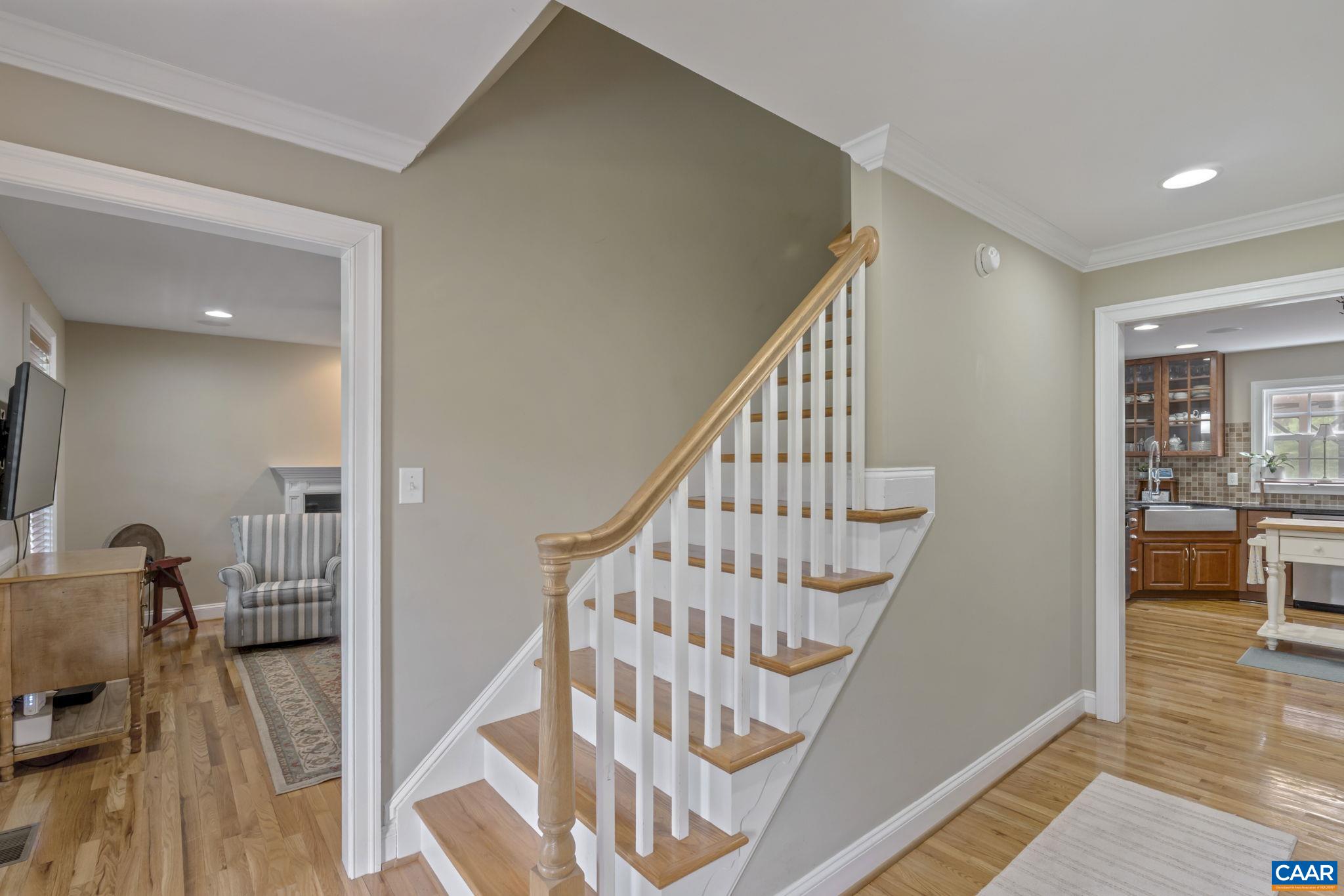 504 GLEN CIR