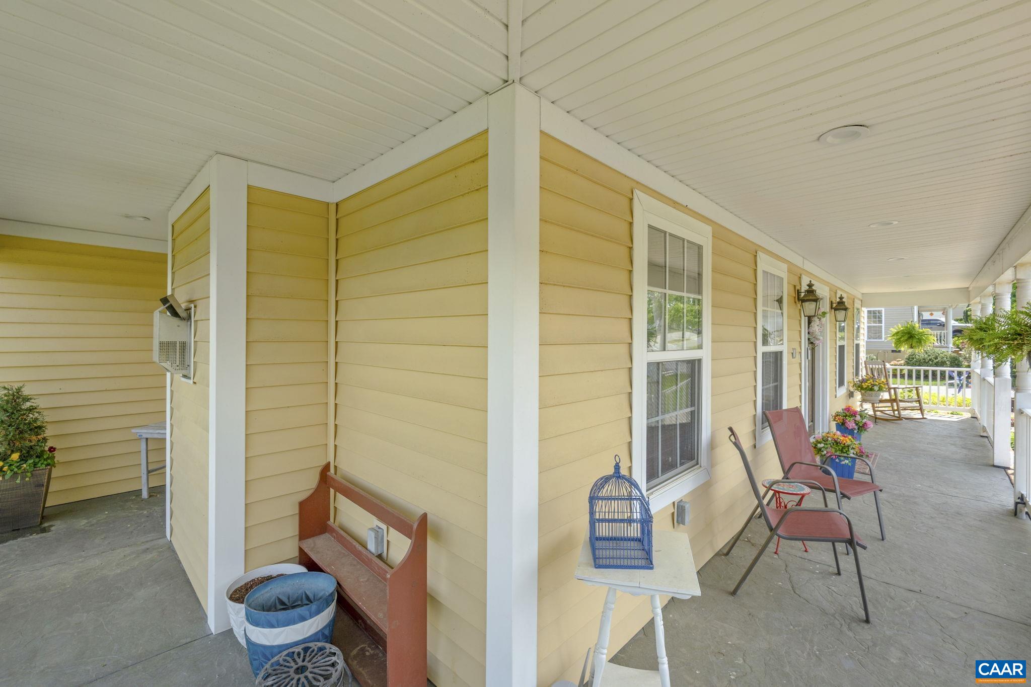 504 GLEN CIR