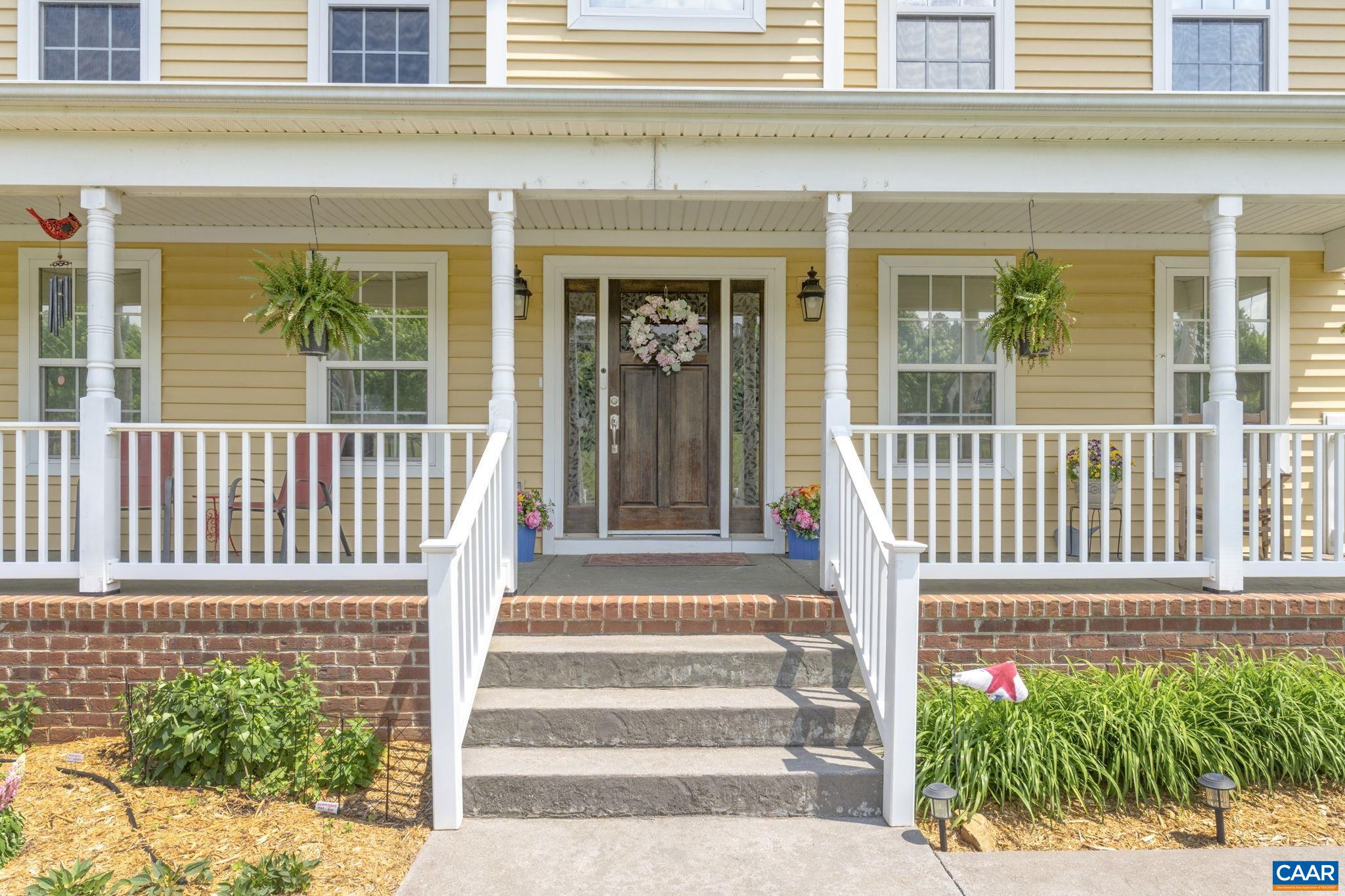 504 GLEN CIR