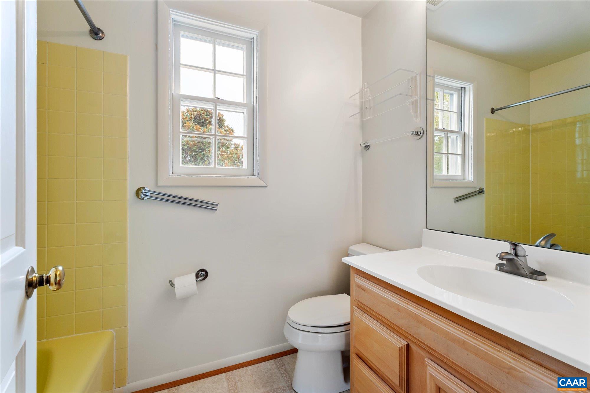 23 EDNAM VILLAGE ST