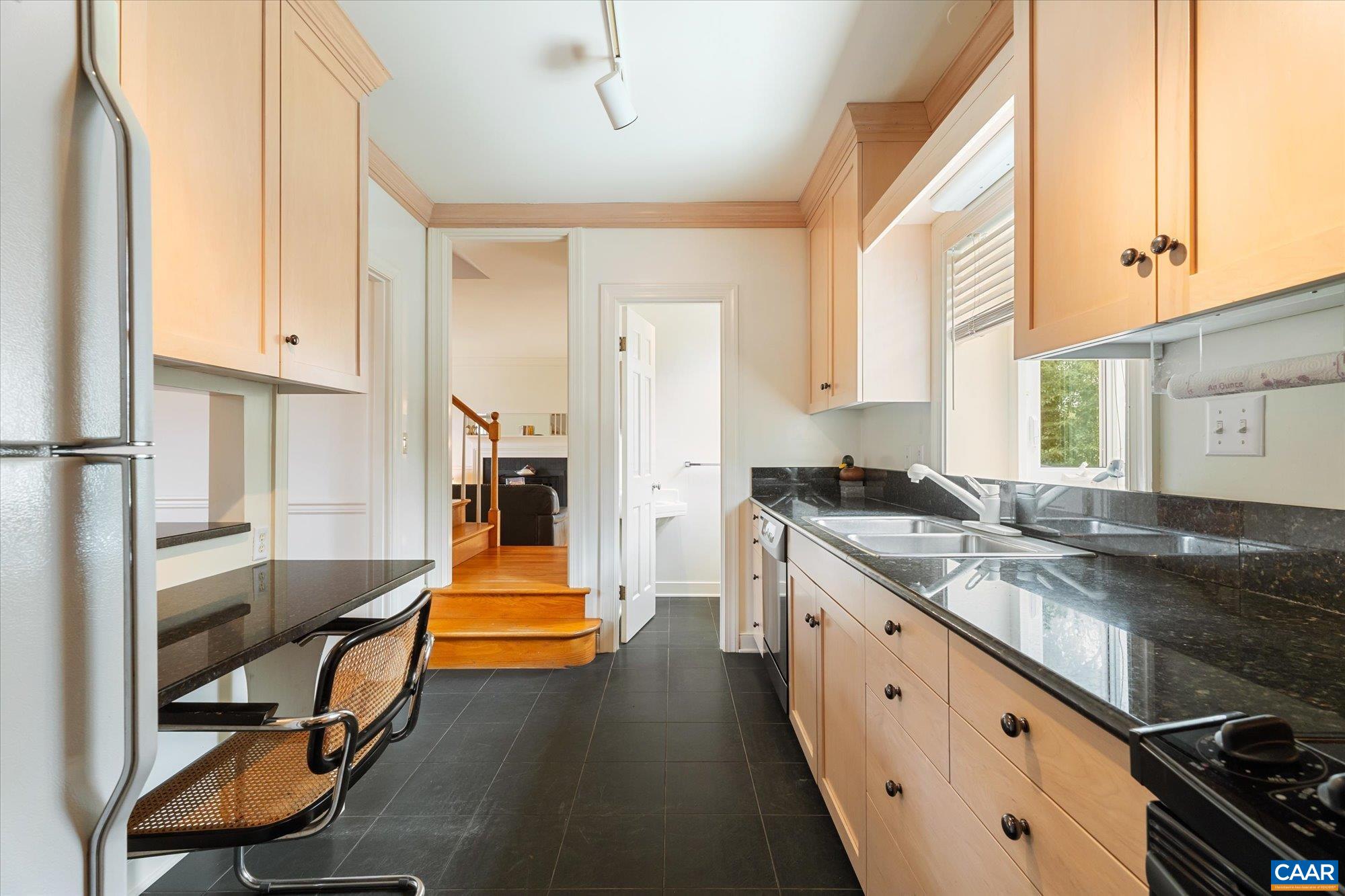 23 EDNAM VILLAGE ST
