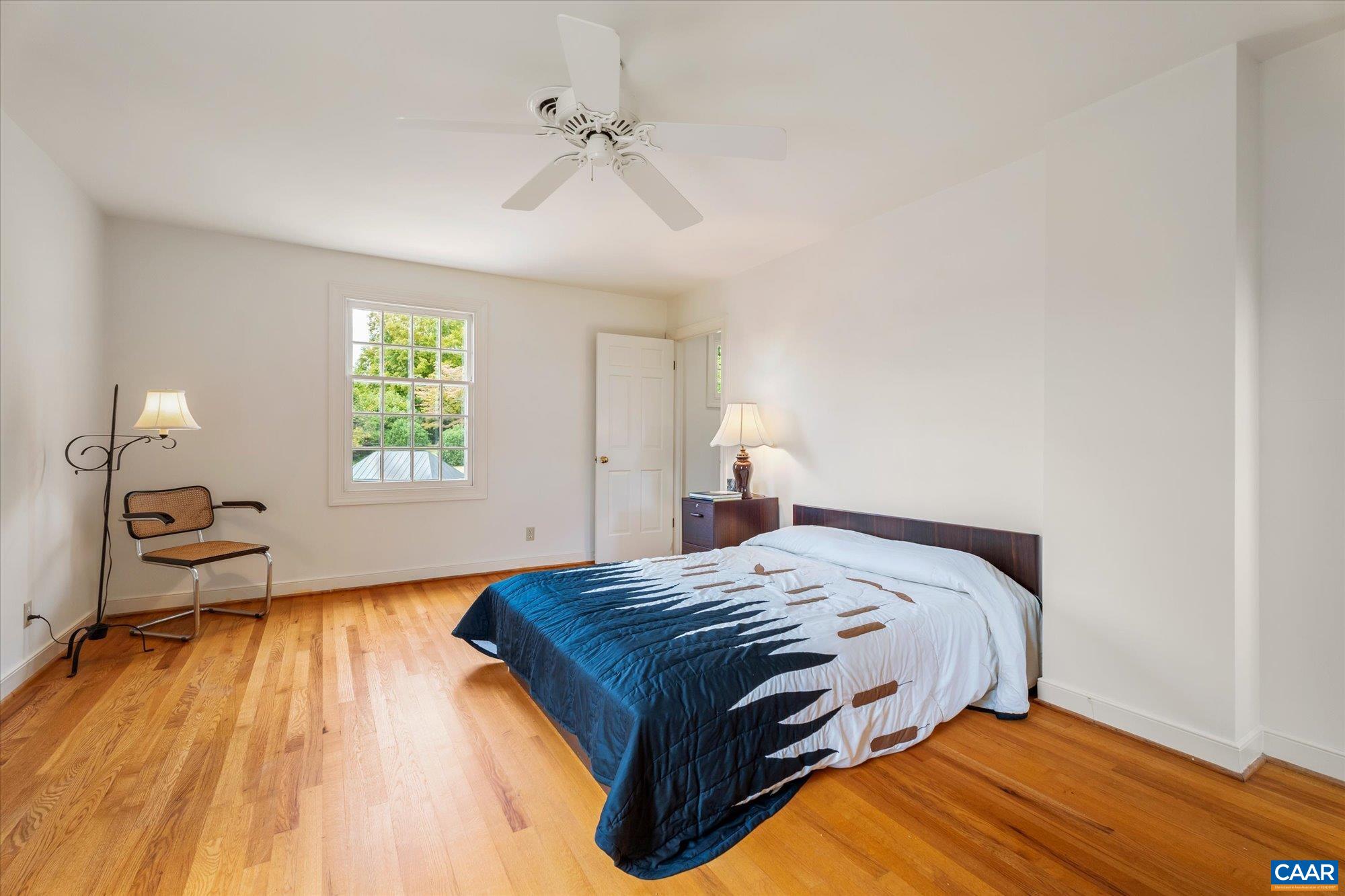 23 EDNAM VILLAGE ST