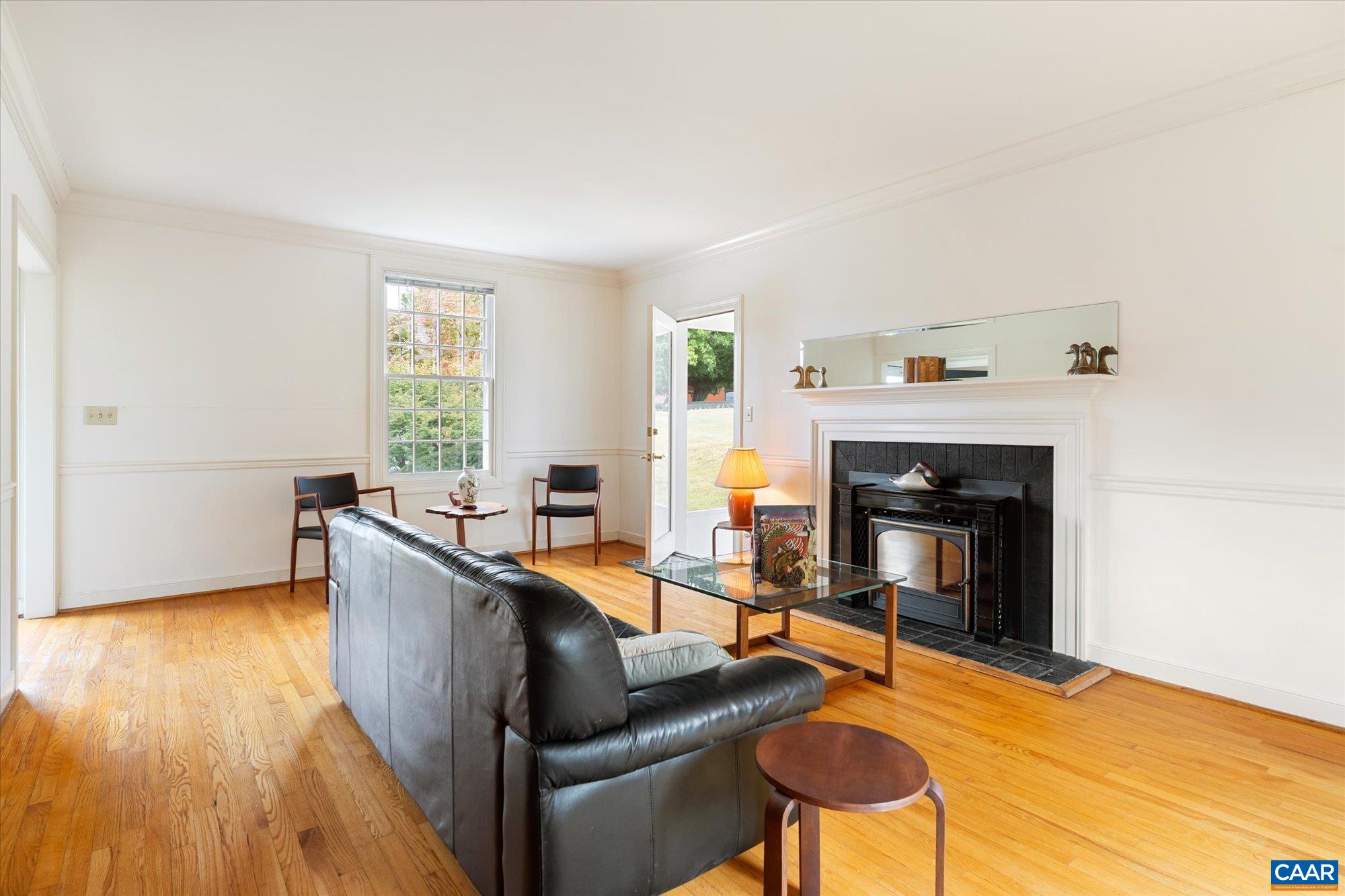 23 EDNAM VILLAGE ST