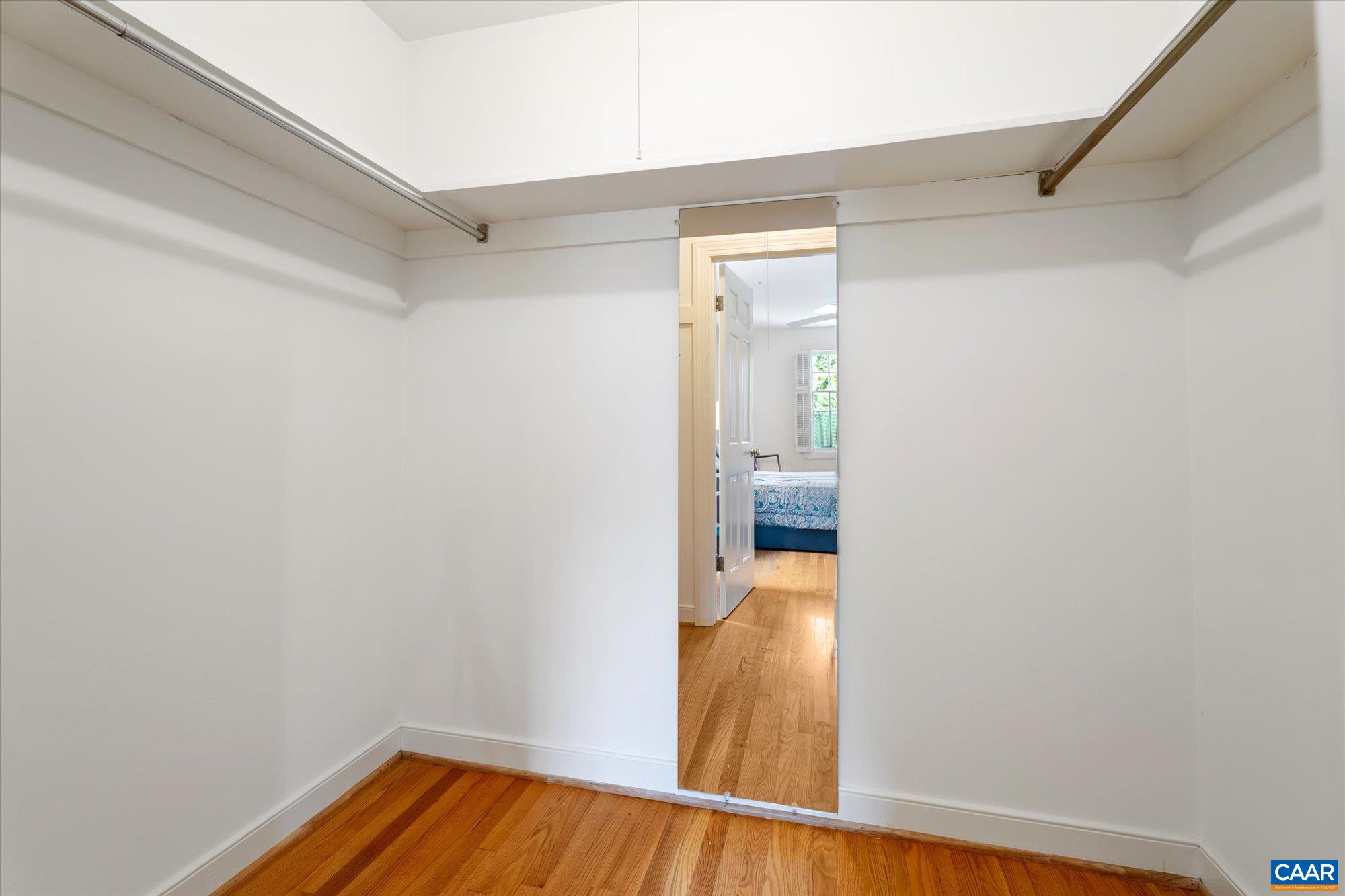 23 EDNAM VILLAGE ST