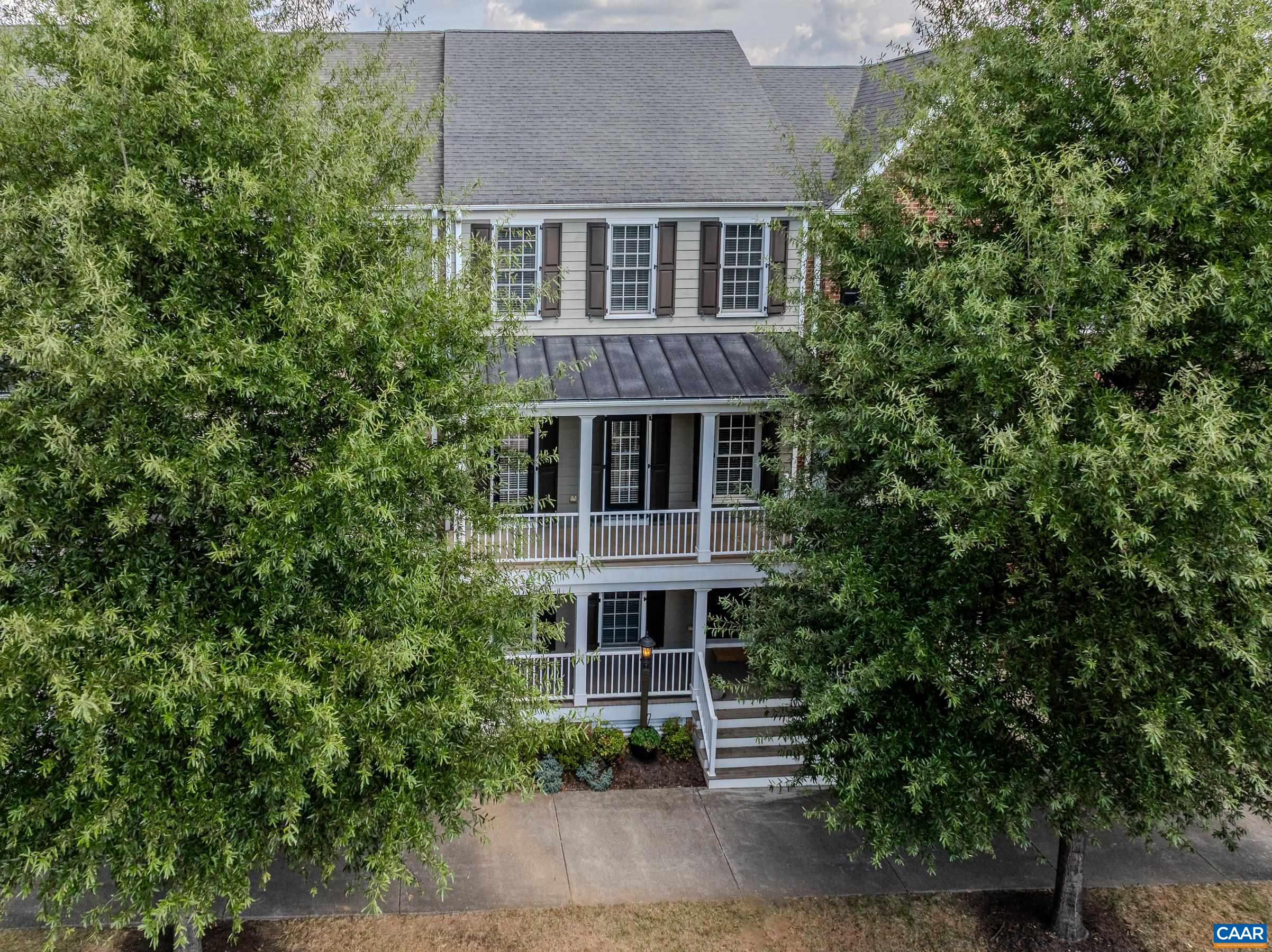 1082 OLD TRAIL DR