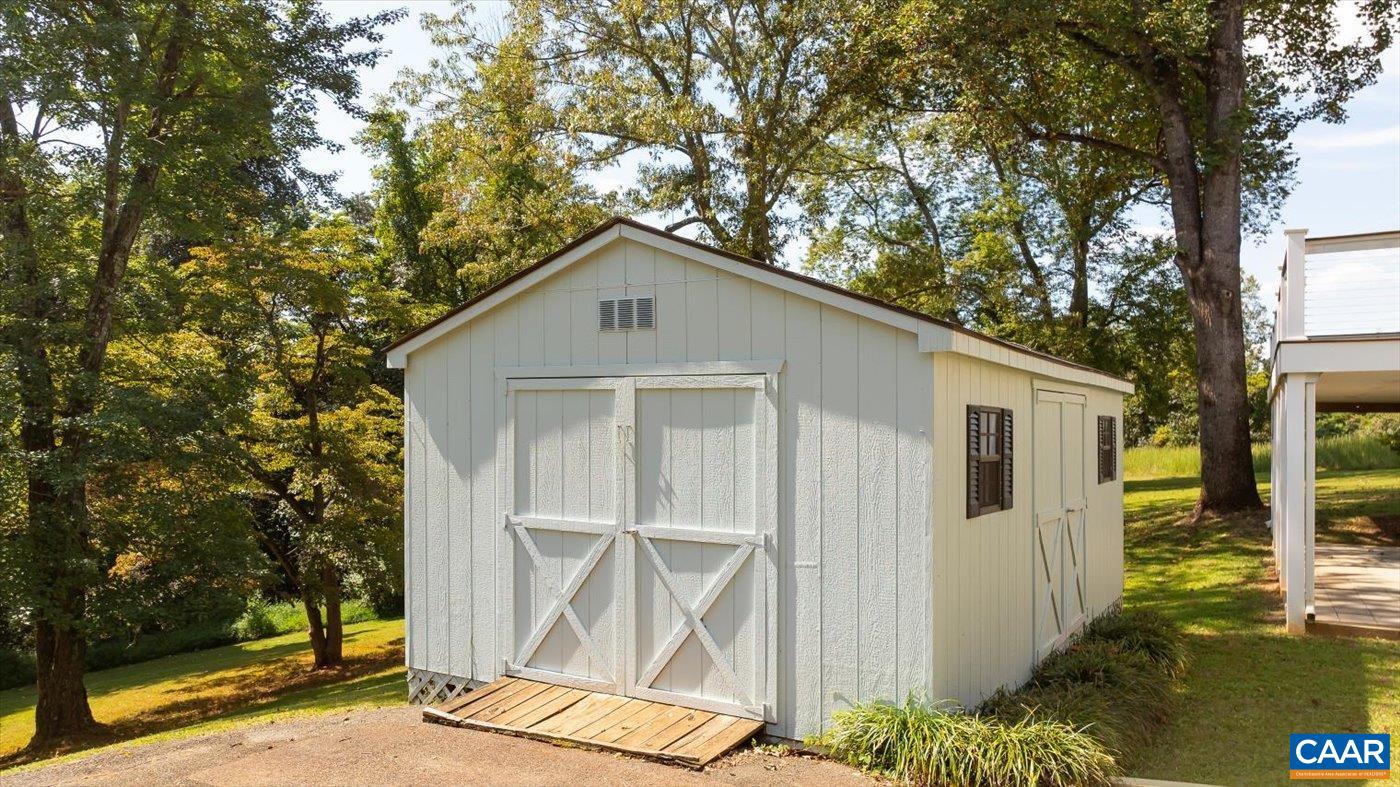 1769 FRANKLIN DR