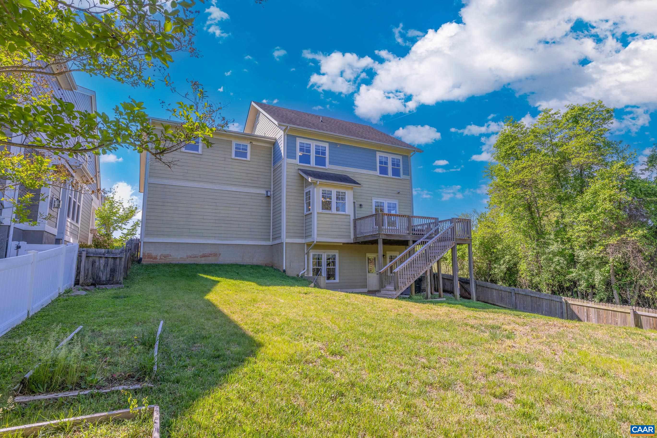 653 TYREE LN