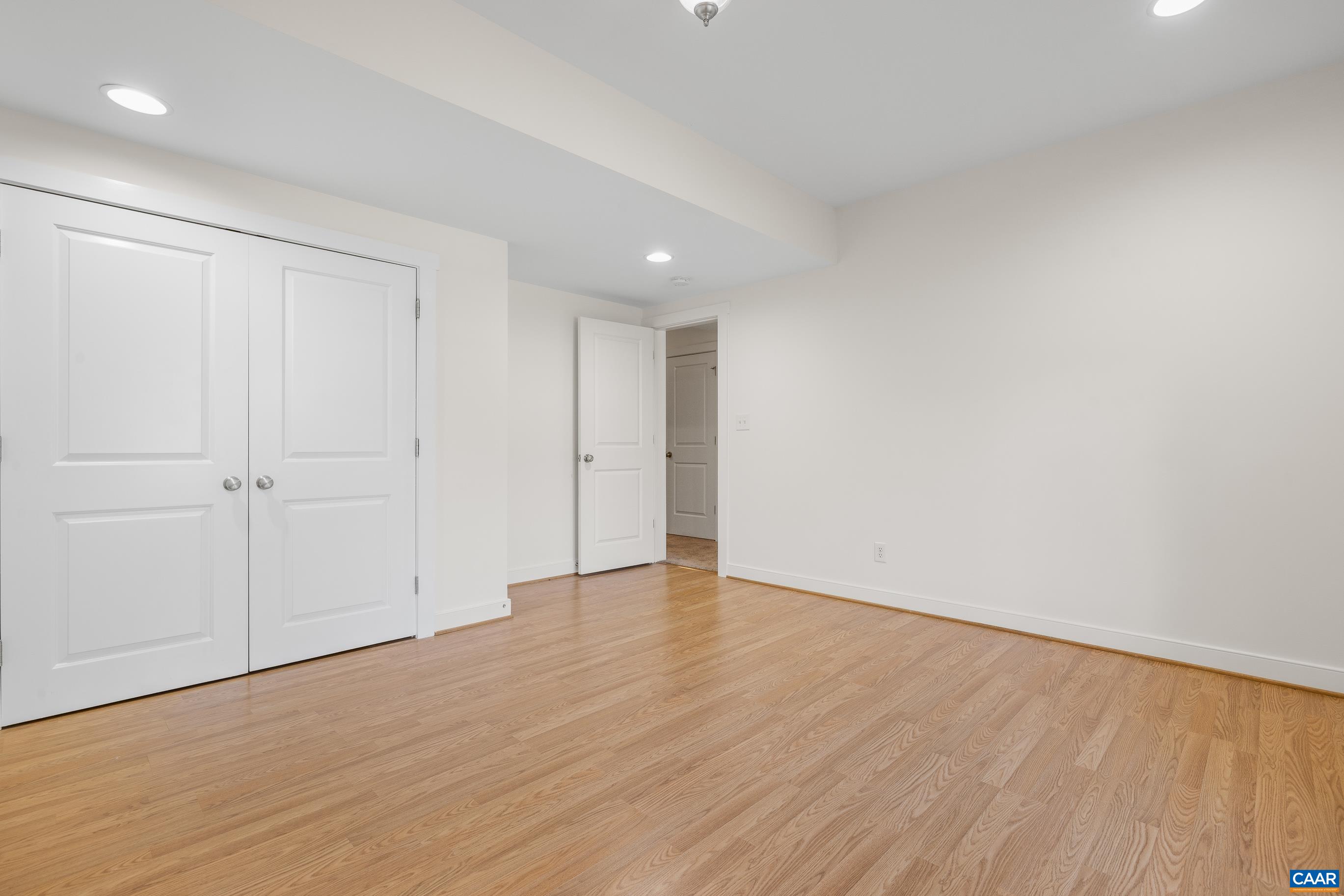653 TYREE LN