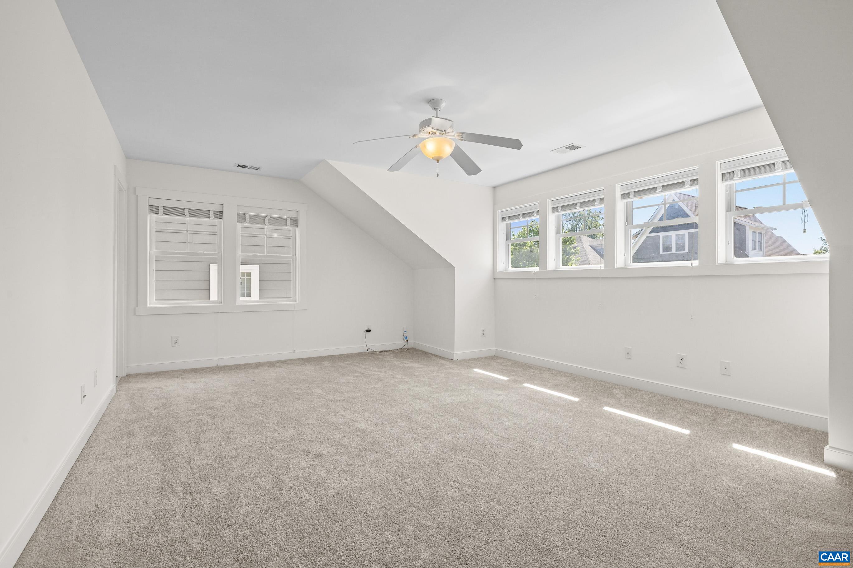 653 TYREE LN