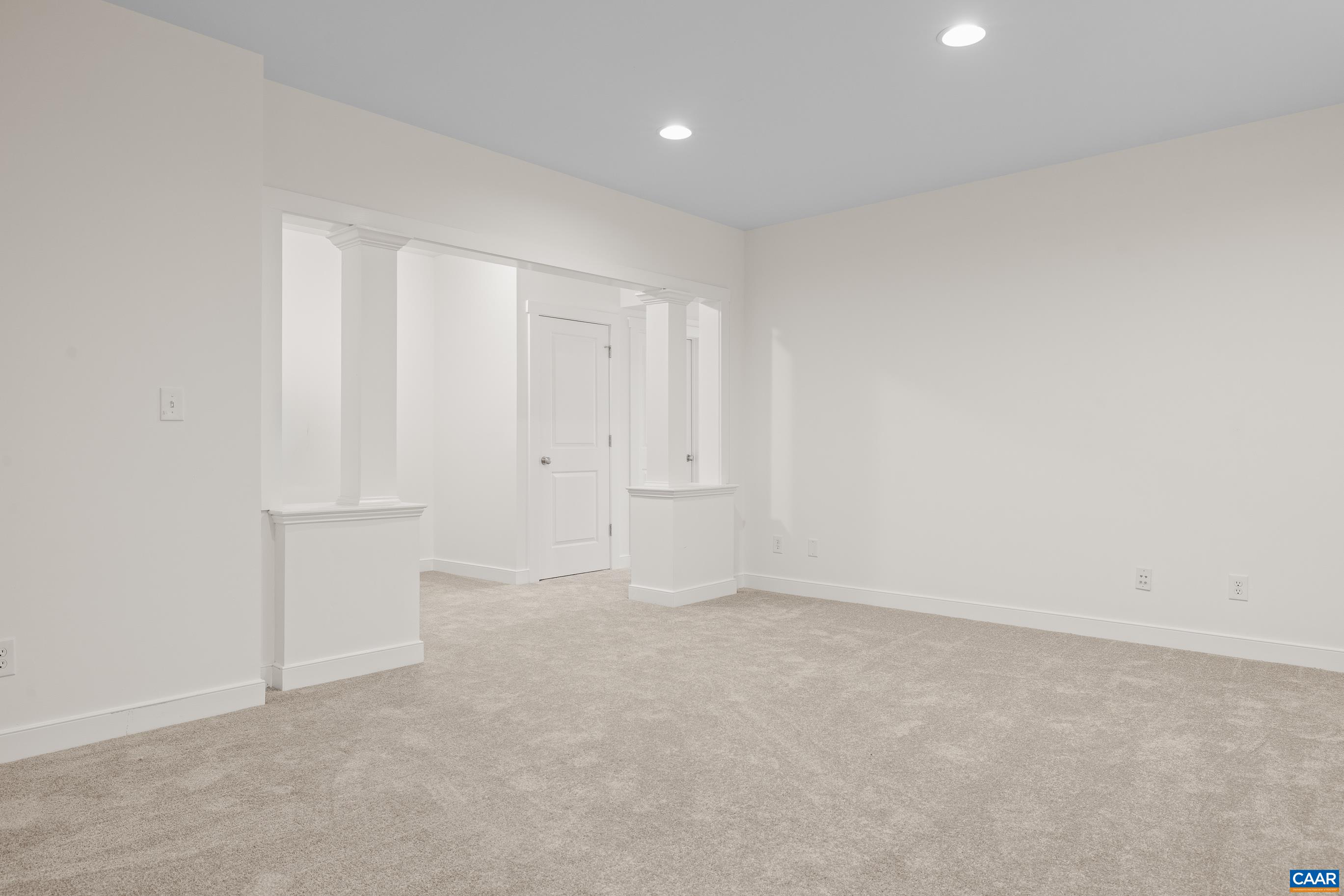 653 TYREE LN
