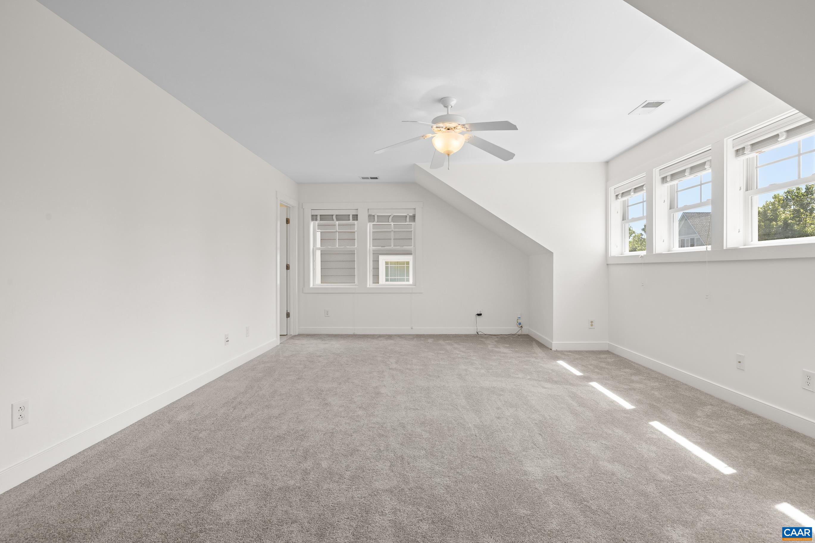 653 TYREE LN