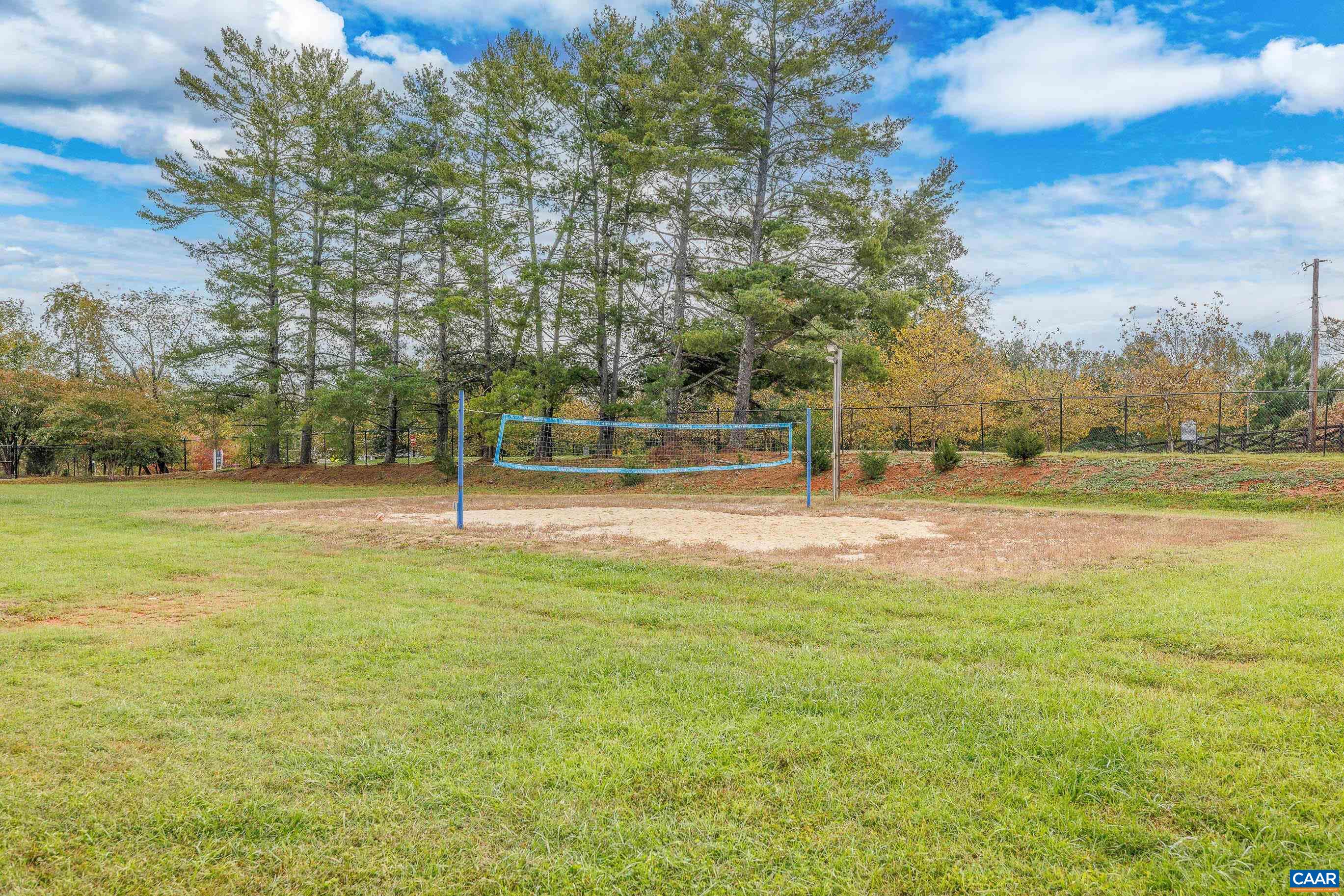 653 TYREE LN