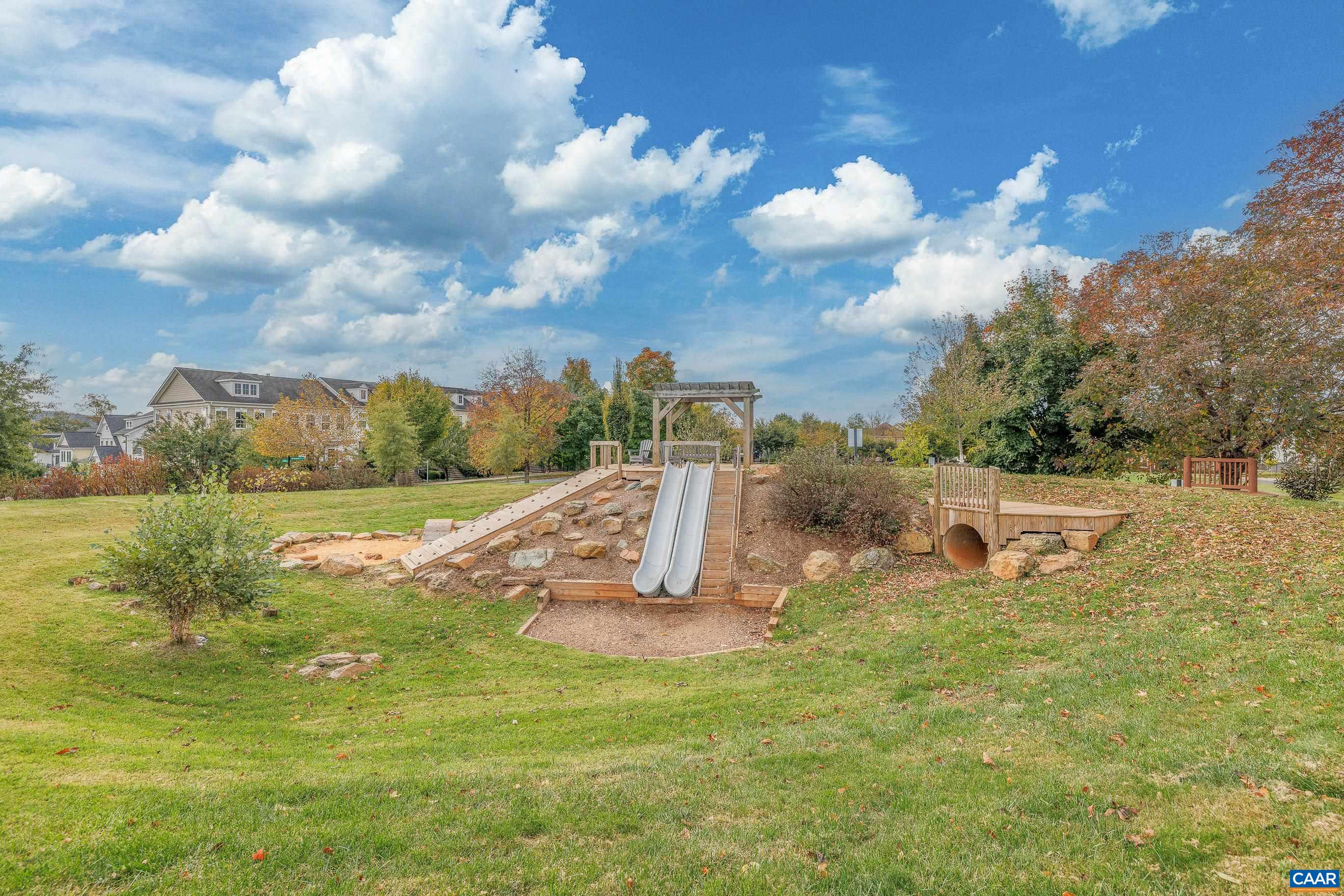 653 TYREE LN