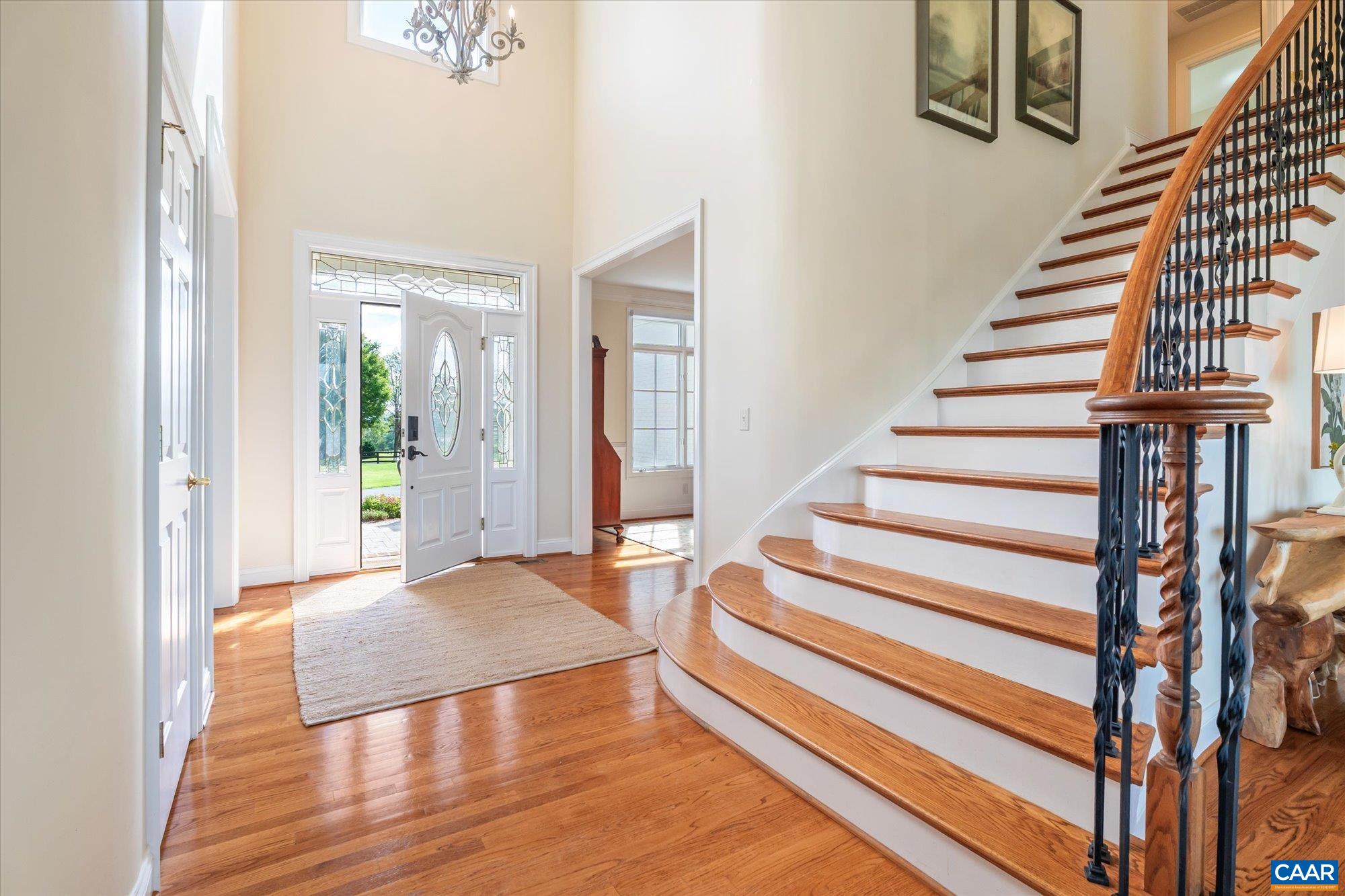 540 SUNRISE LN