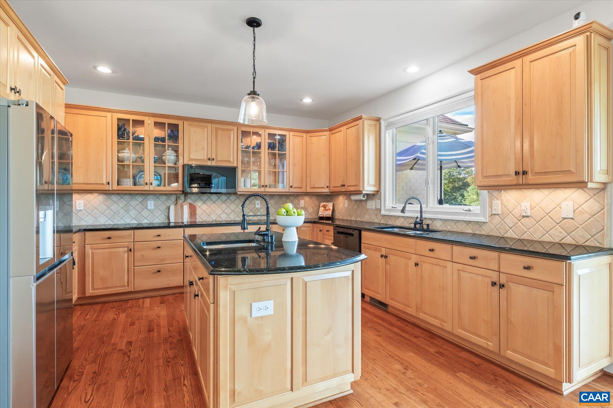 540 SUNRISE LN
